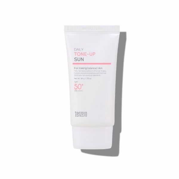 Ежедневный тонизирующий солнцезащитный крем (50мл) TENZERO DAILY TONE UP SUN SPF 50+ PA++++ (50ml)